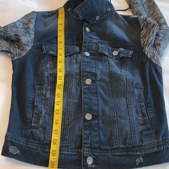 Free People Woman’s Black Distressed Denim Jacket With Removable Hoodie Size XS - Picture 12 of 12